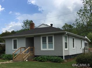 104 Young St, Swannanoa, NC 28778
