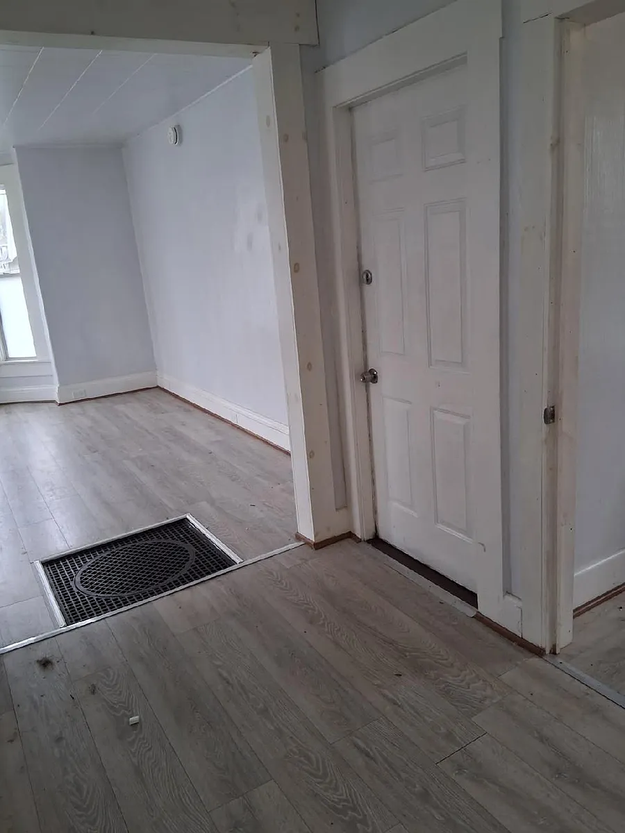Building Photo - 20 Vine St #1A