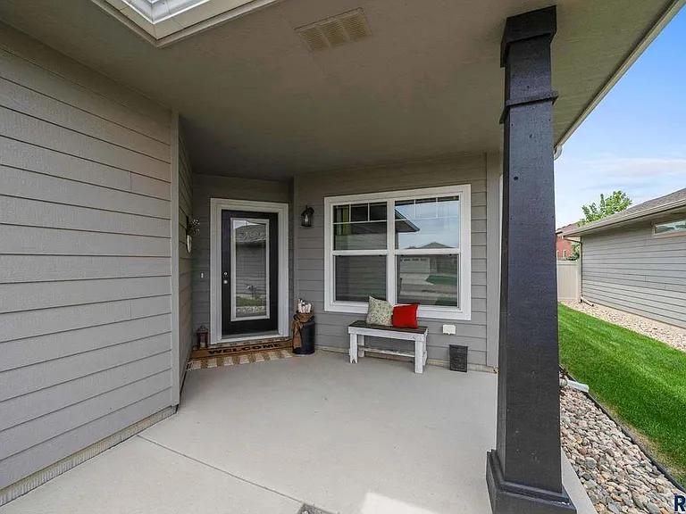 6213 S Buffalo Ridge Ave — Photo 2