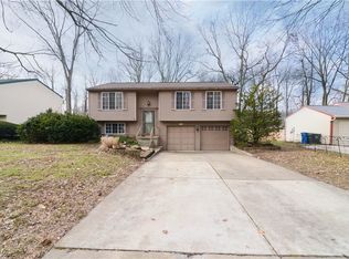 3732 Oakview Dr, Girard, OH 44420