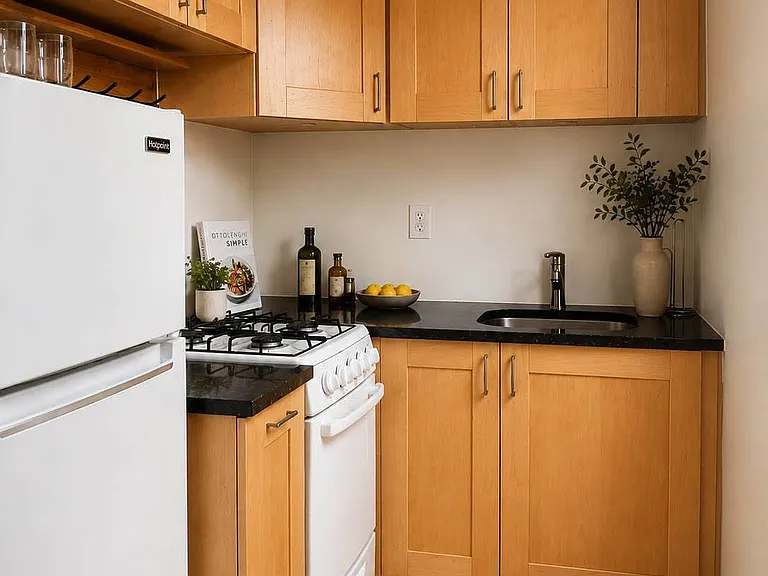 25 W 13th St #2J — Photo 4