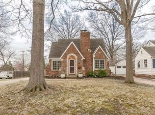 2901 W 51st Ter, Westwood, KS 66205