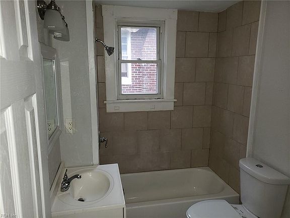 2nd image of 1705 Atlanta Ave Unit 1