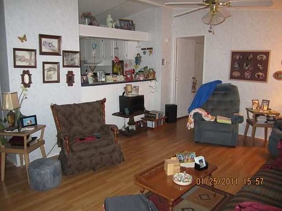 3rd image of 305 Laverne St