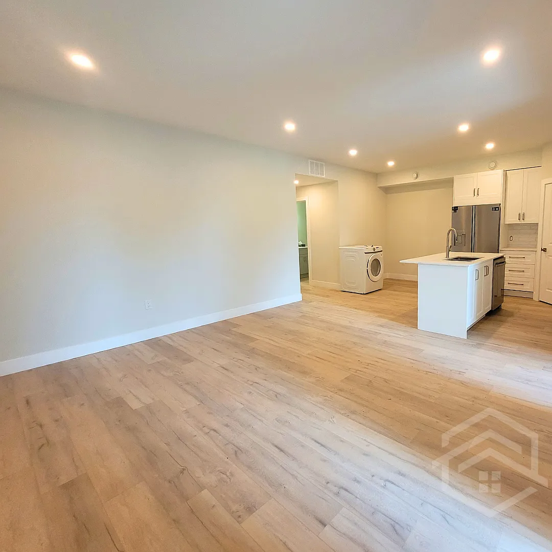 11661 Springfield Road Springfield — Photo 3