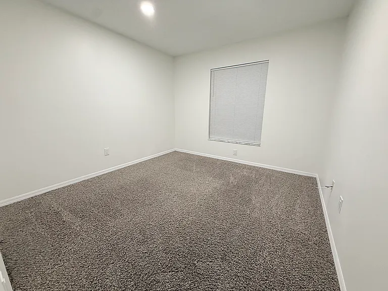 6266 Yorktown Dr — Photo 7