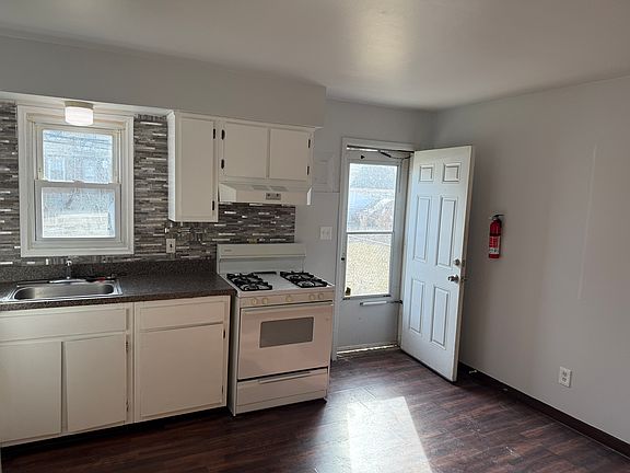 2nd image of 1661 Electric Ave
