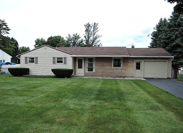 1st image of 12 Hillside Dr
