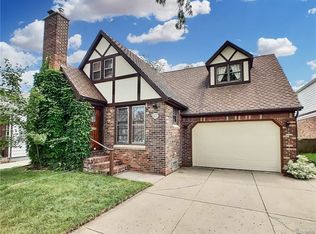17 Vernon Dr, Buffalo, NY 14225
