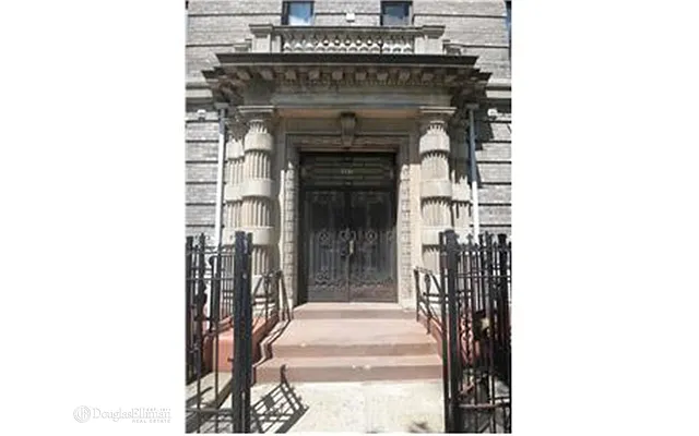 Rented by Douglas Elliman | media 24