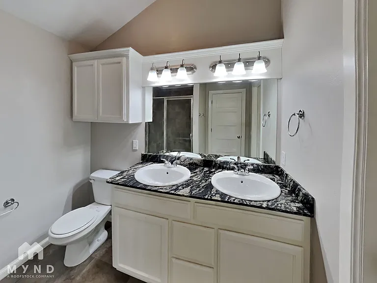 1003 Merlin Dr — Photo 12