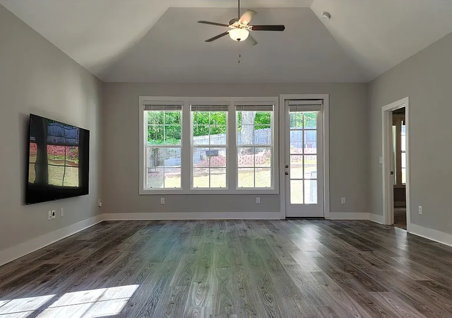 Fox Run Village Rental — Photo 3