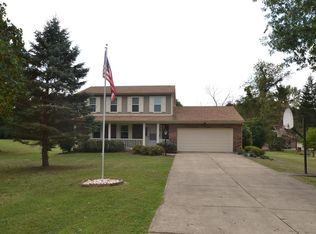 2301 W Banberry Dr, Lawrenceburg, IN 47025