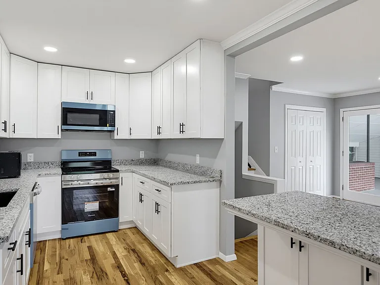 3051 Highland Dr SE — Photo 13