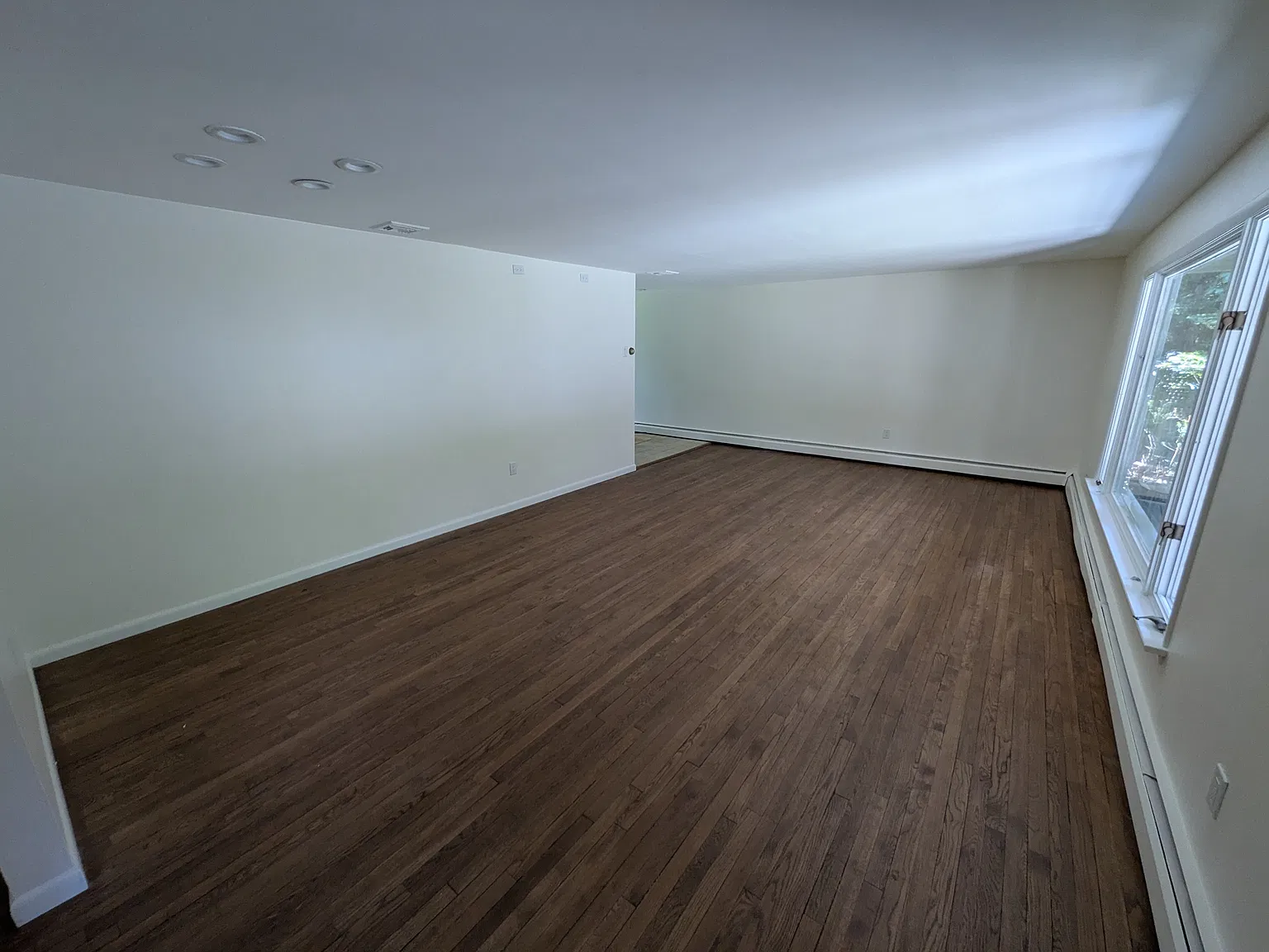 2 bed, 1500 sqft, $1,300 — Photo 2