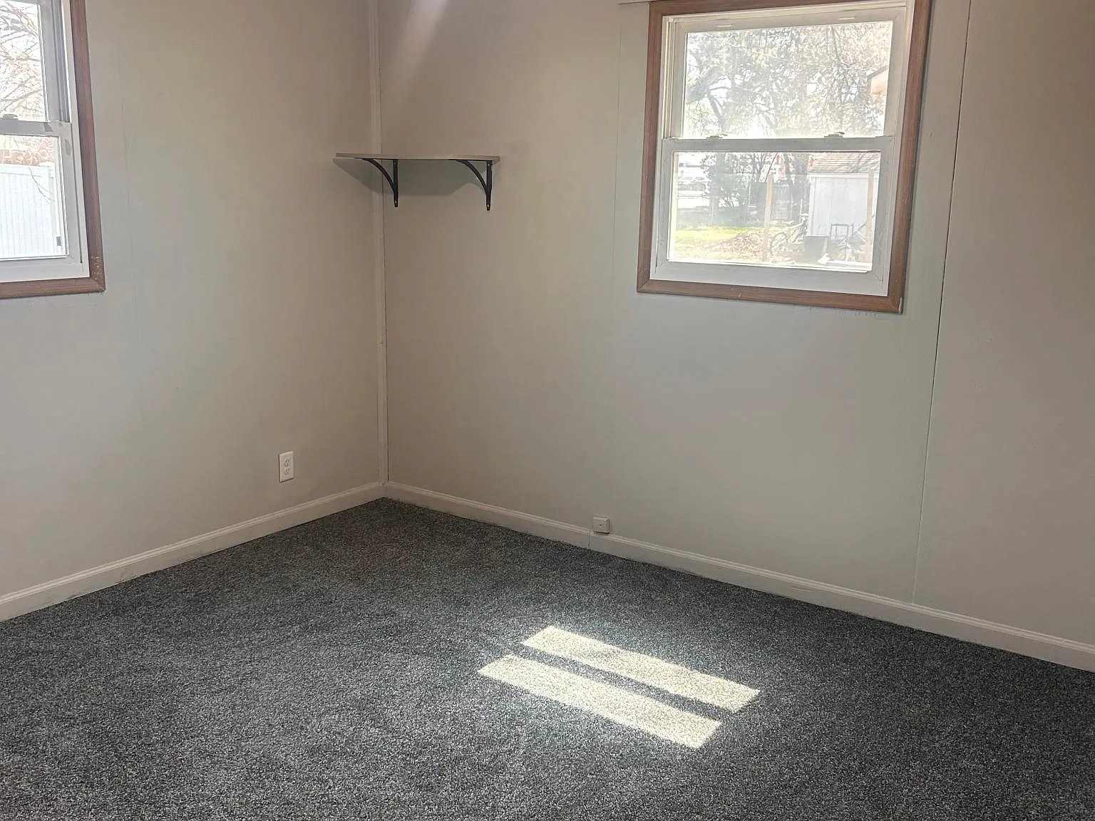 2142 Pine St — Photo 4