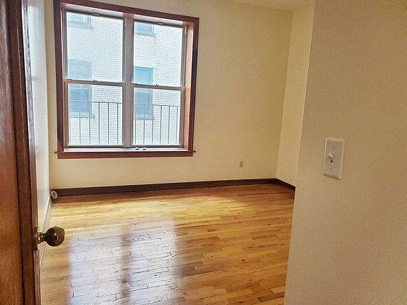 4th image of 350 Lincoln Pl #4