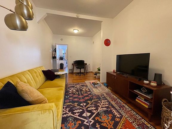 3rd image of 182A Eckford St #3