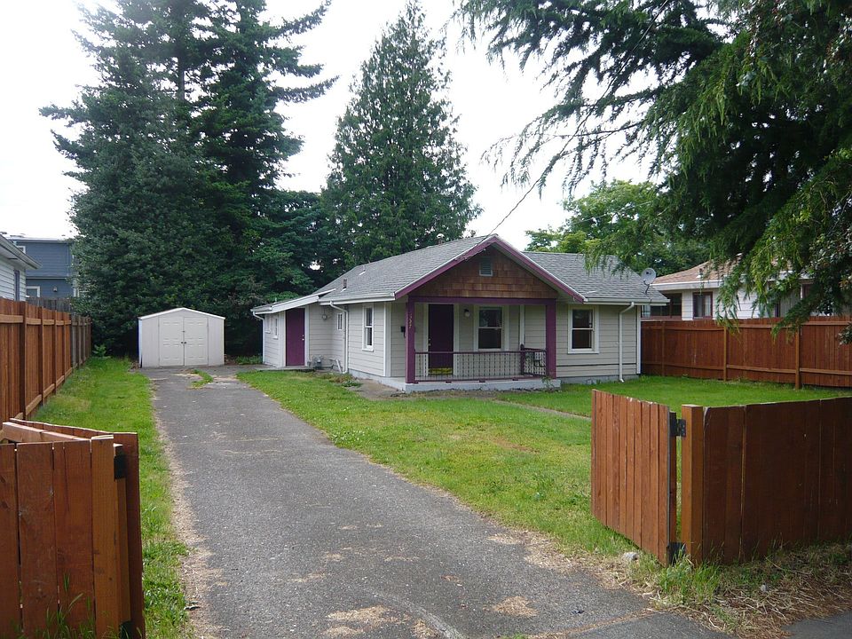 Spacious Fenced Lot