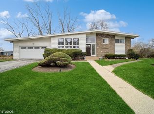 2705 Harrison St, Glenview, IL 60025