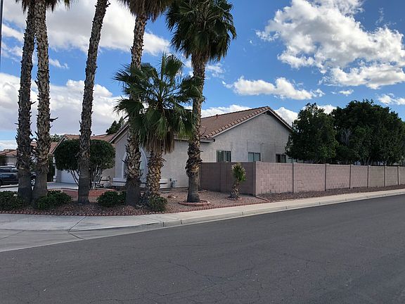 3rd image of 3229 E Irwin Ave