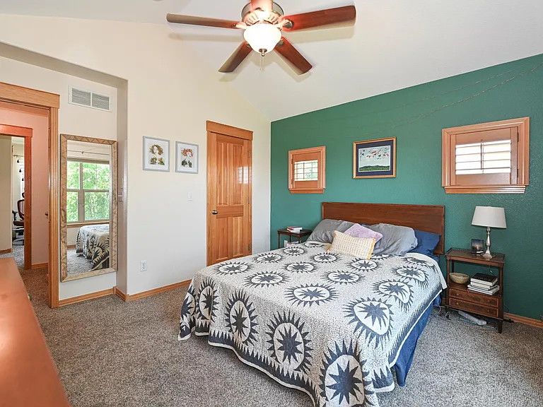 529 Mills St — Photo 23