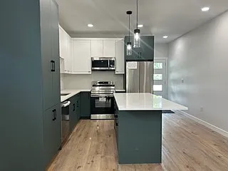 63 Lennox Ave — Photo 2