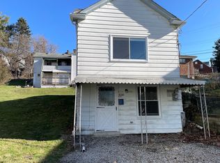 430 Fountain St, Carnegie, PA 15106