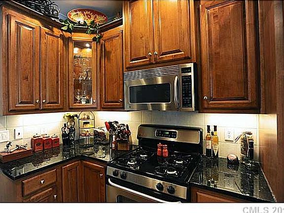 5th image of 117 Cricket Hollow Dr