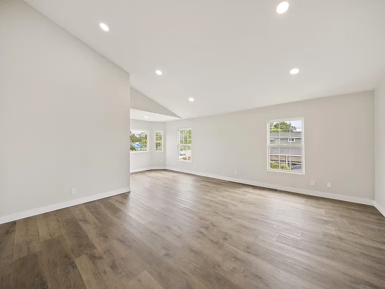 350 E Juanita Ave — Photo 17