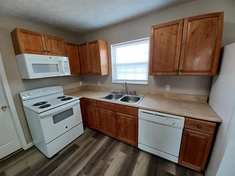 591 Joshua Dr — Photo 9