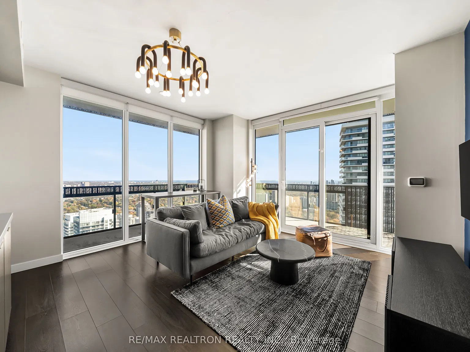 3 bed, $3,300 — Photo 3