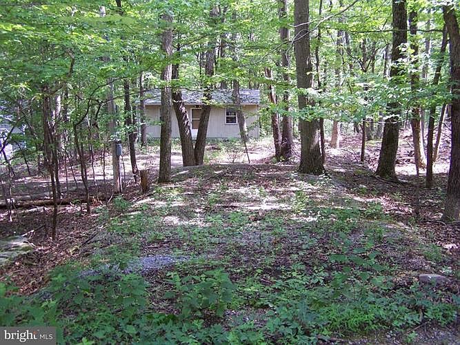 2nd image of 634 Cardinal Dr