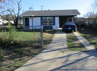 638 Crockett St, Pleasanton, TX 78064