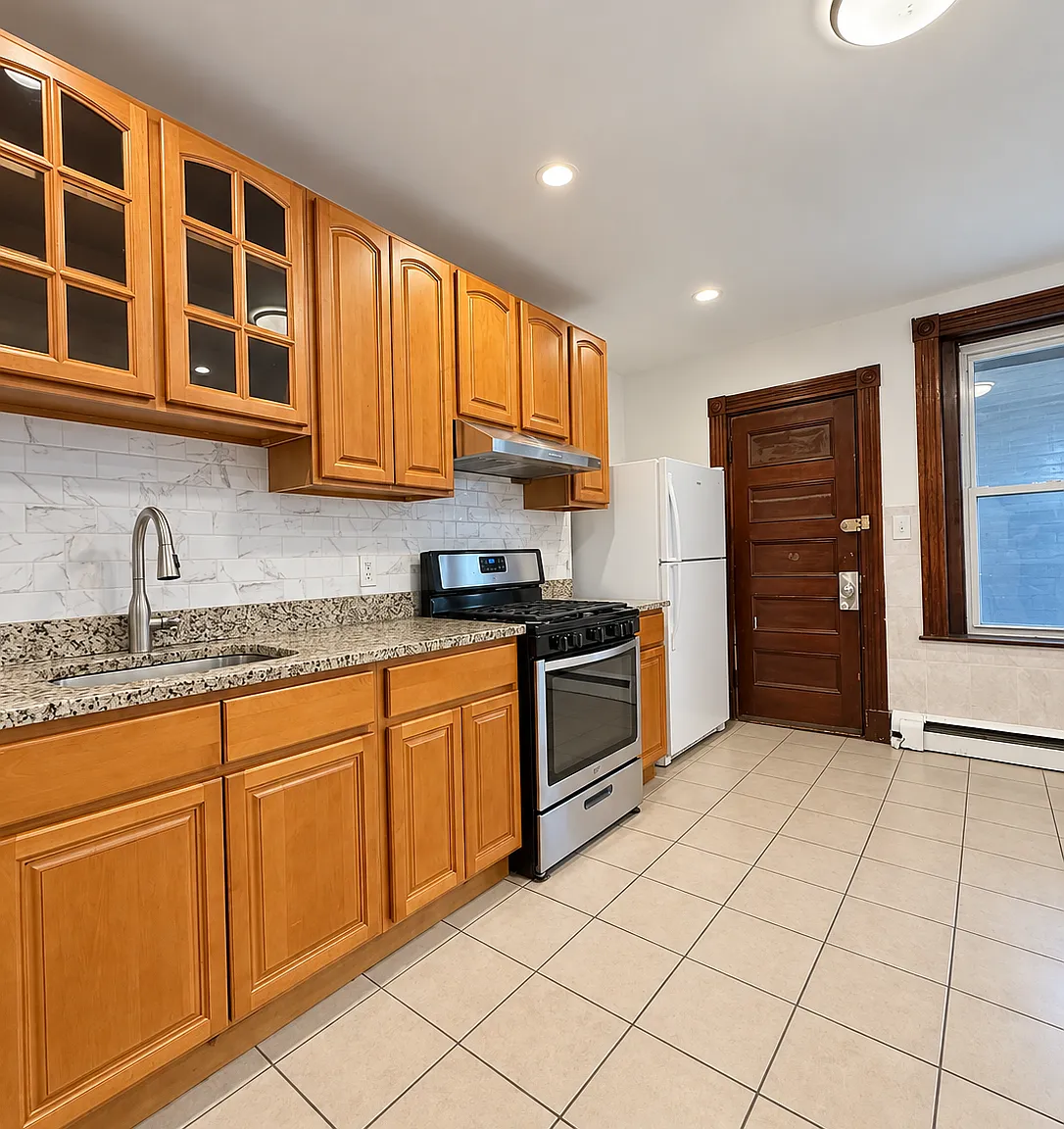 4 bed, 1500 sqft, $4,000 — Photo 4