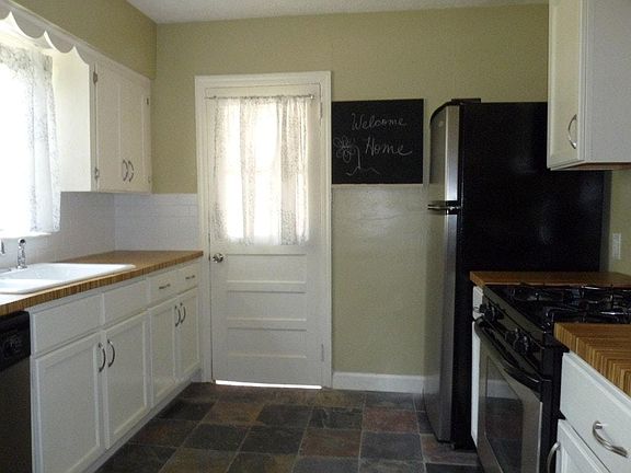 Renovated Kitchen w/ SS appliances