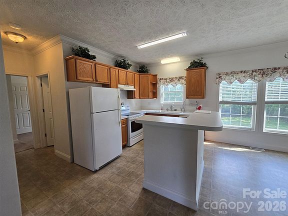 5th image of 133 Vestal Rd