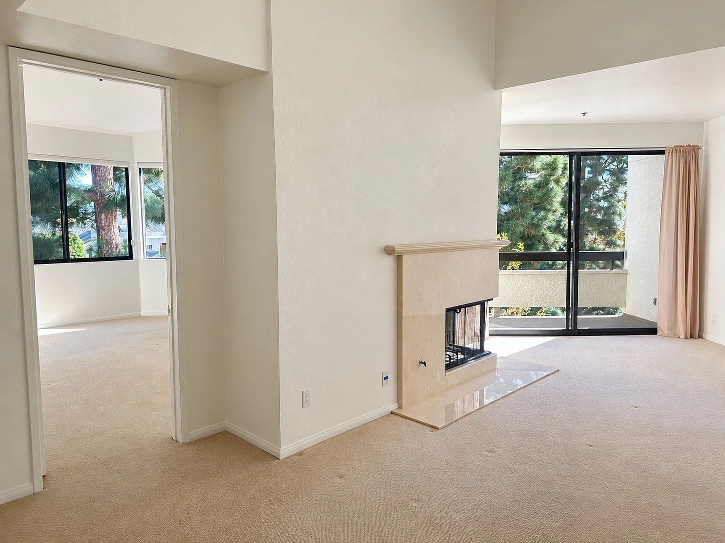 2 bed, 1390 sqft, $6,350 — Photo 3