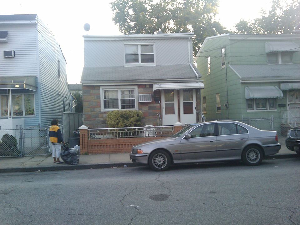 1st image of 1168 E 88th St
