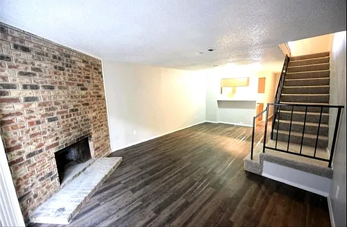 2193 Aspen Dr Photo 1