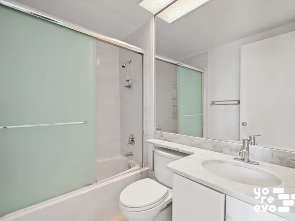 300 East 85th Street image 7 of 15