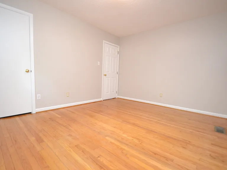 806 Kingswood Dr — Photo 28