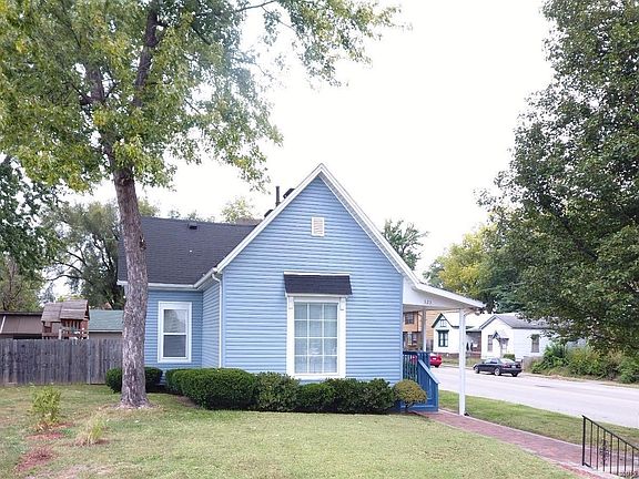 2nd image of 323 E 9th St