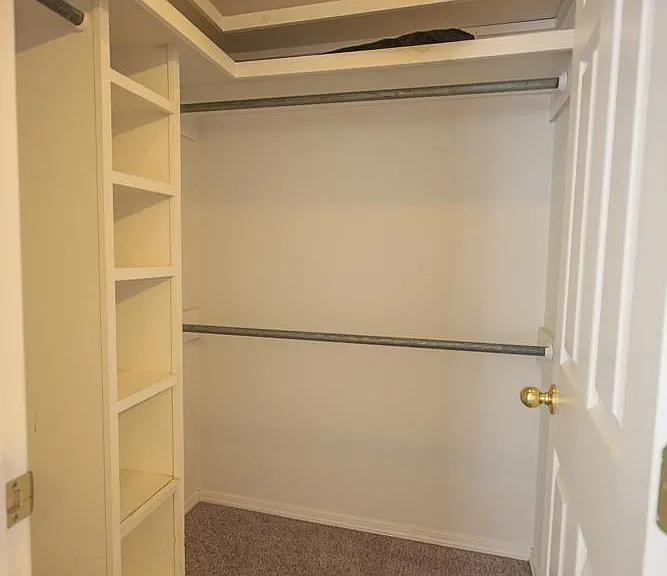 1600 S Avenue I — Photo 10