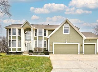 1416 SW Surrey Trce, Lees Summit, MO 64086