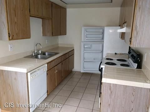 4th image of 4461 49th St APT 4