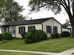 148 E Streamwood Blvd, Streamwood, IL