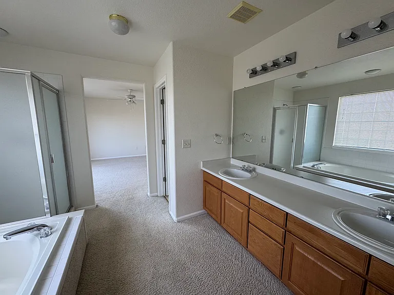 923 Grays Peak Dr — Photo 68