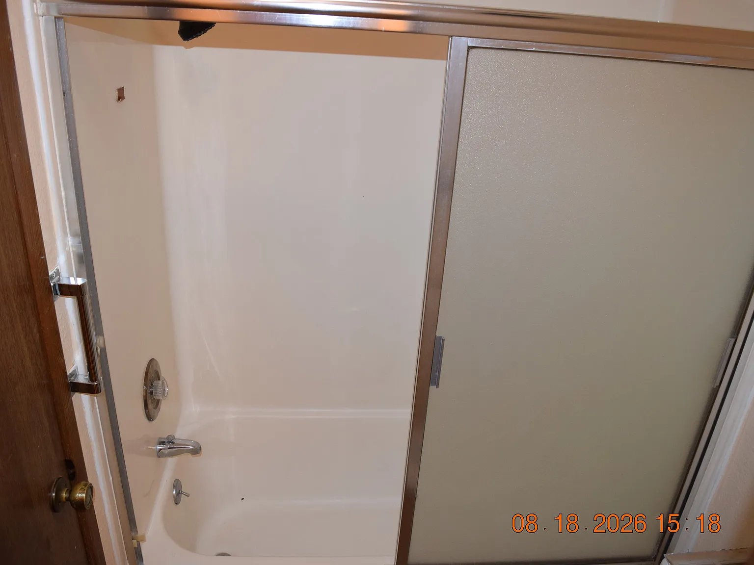 3 bed, 1120 sqft, $2,000 — Photo 3