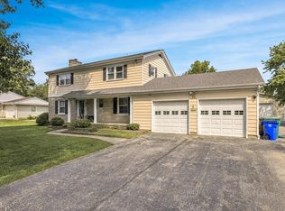 30 N Court Dr, Decatur, IL 62526